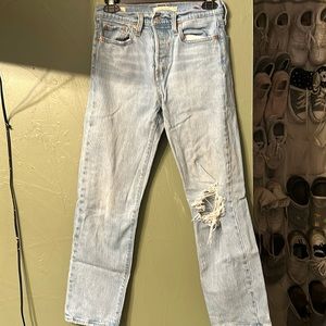 Women’s size 26 Levi’s jeans